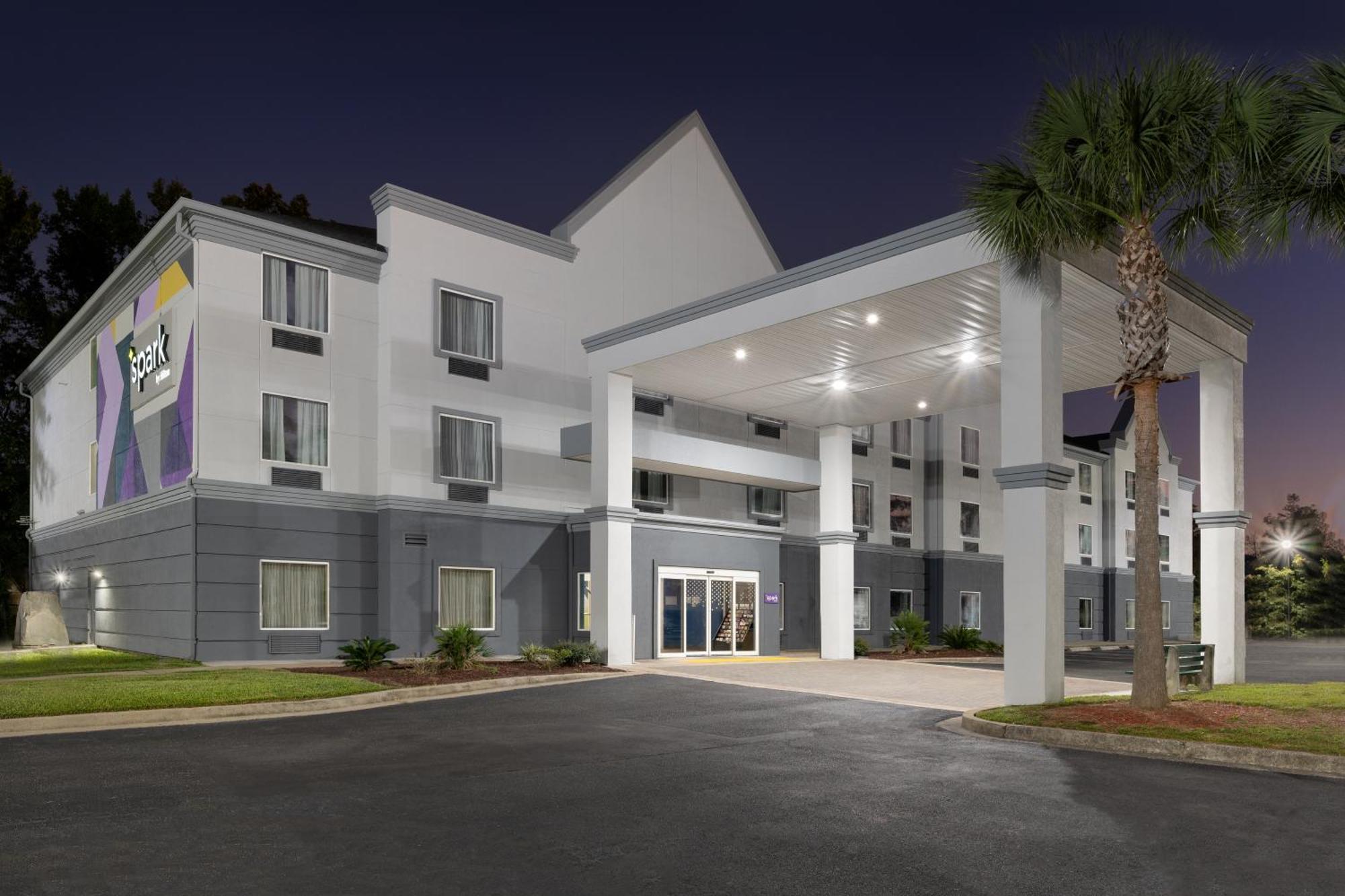 Spark By Hilton Savannah South I-95 Джорджтаун Экстерьер фото