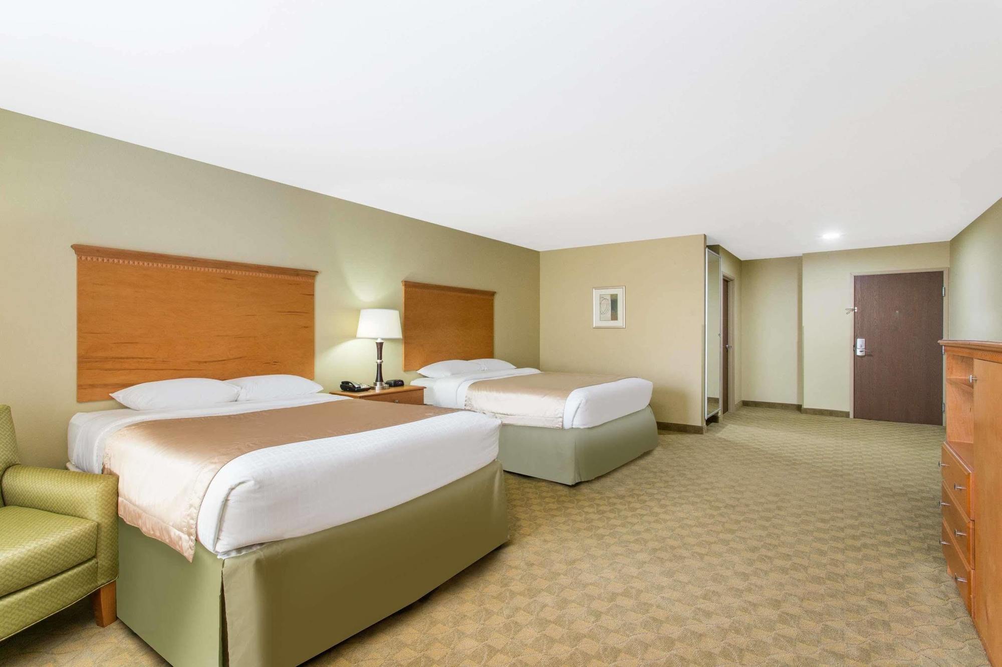 Spark By Hilton Savannah South I-95 Джорджтаун Экстерьер фото